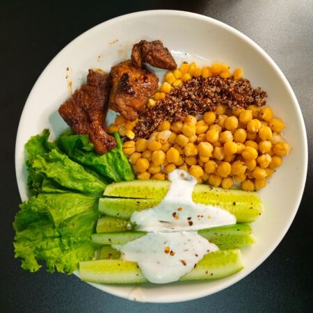 A healthy bowl with quinoa and vegetables