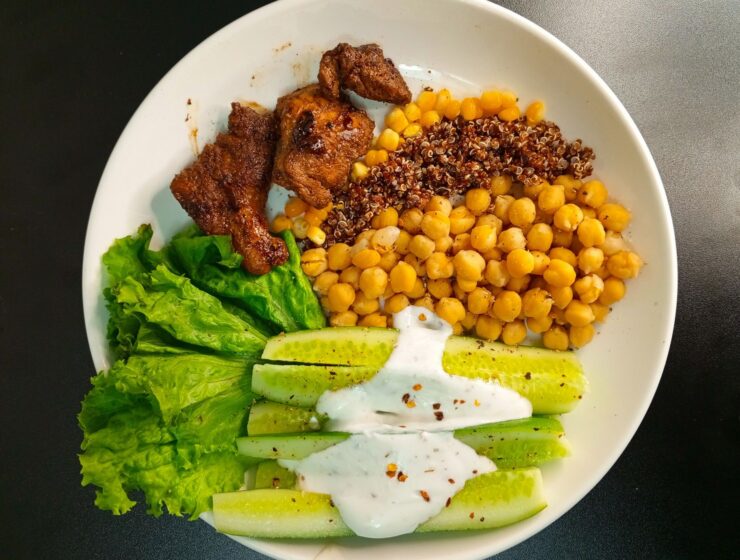 A healthy bowl with quinoa and vegetables